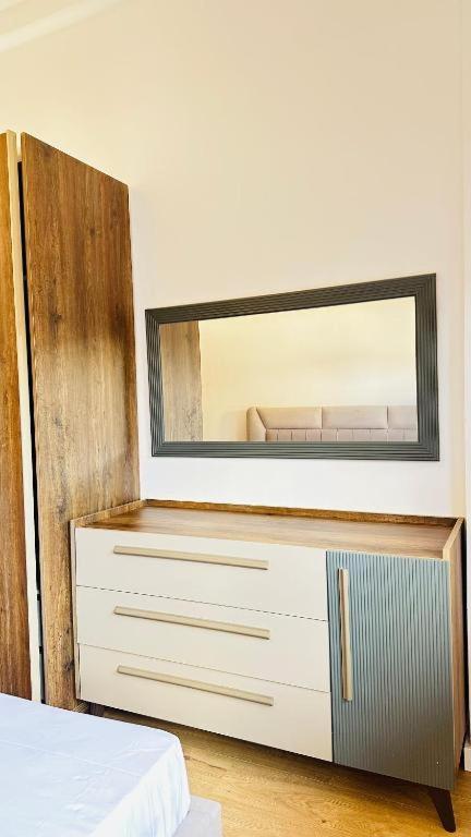 Prime Location Cozy Near Pazari I Ri Apartment